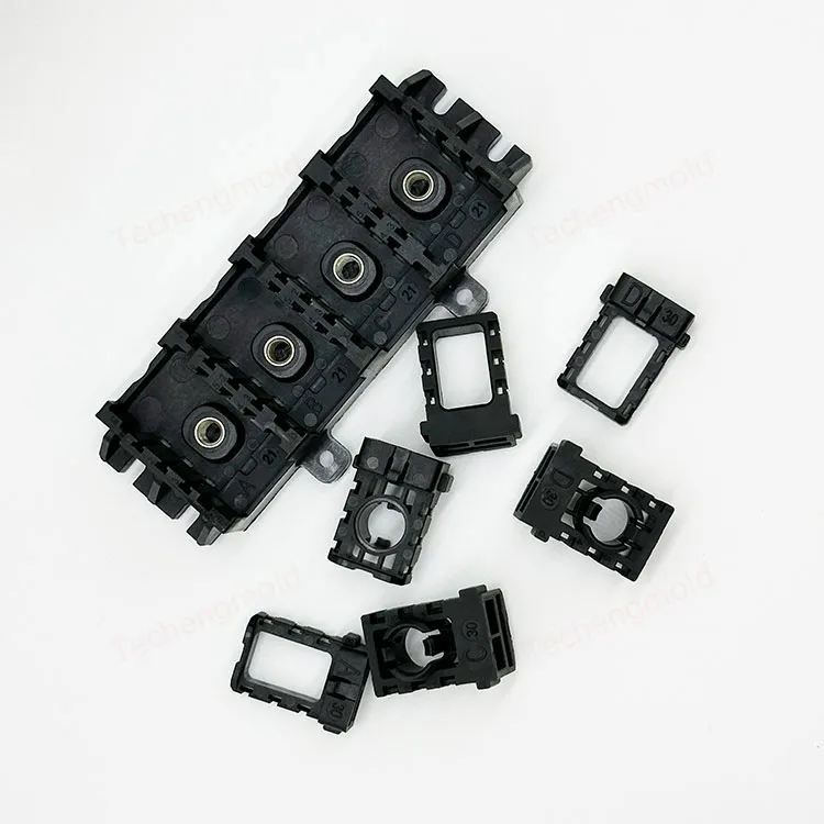 特诚科技PA66精密注塑件实拍 2